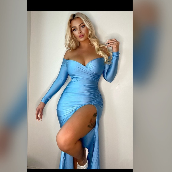 I’m entering a room - maxi dress - Picture 1 of 2